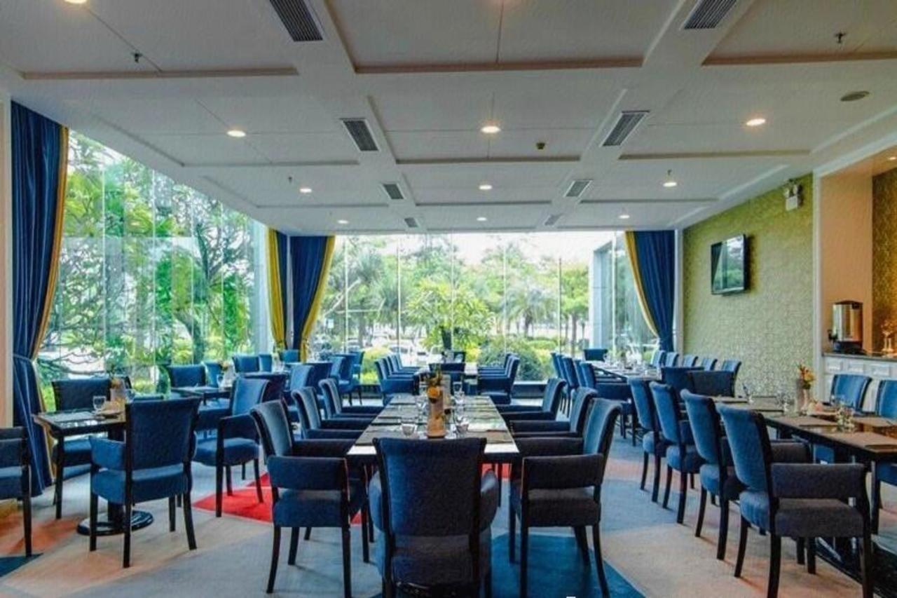 Pantower International Hotel Kaiping  Bagian luar foto